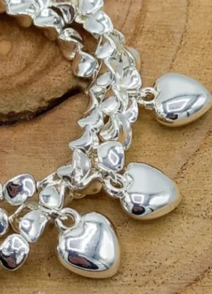 UNTUCKit Jewellery*Jess And Lou Triple Strand Elasticated Bracelet With Drop Hearts