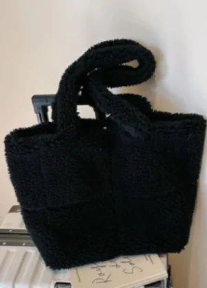 UNTUCKit Bags & Purses*Superbia Faux Fur Teddy Bag